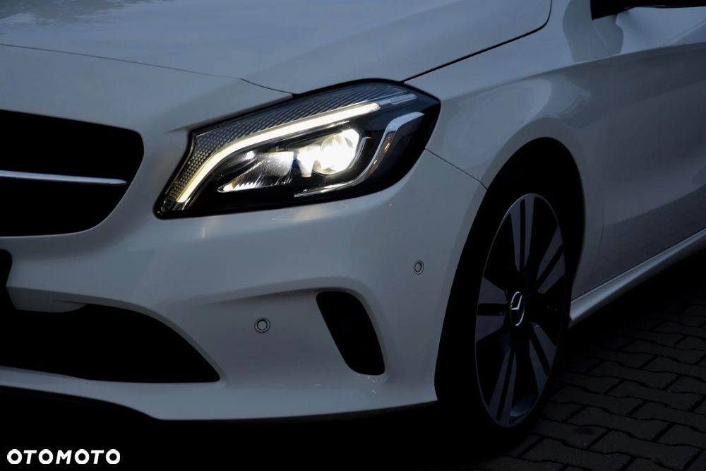 Mercedes-Benz Klasa A 180 7G-DCT - 16