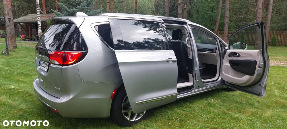 Chrysler Pacifica - 37