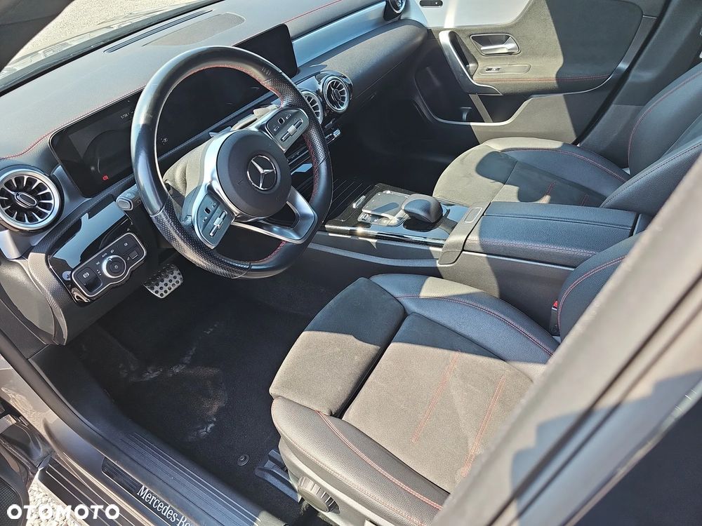 Mercedes-Benz CLA 200 AMG Line 7G-DCT - 11