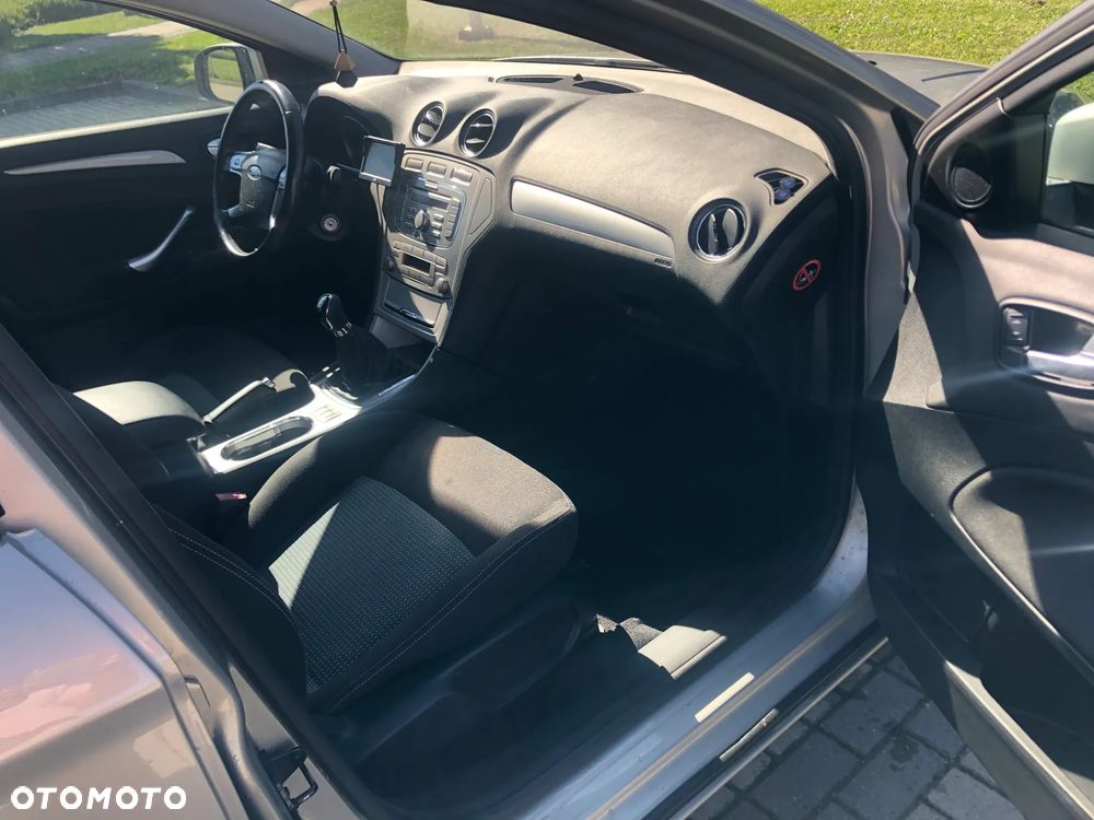 Ford Mondeo - 11