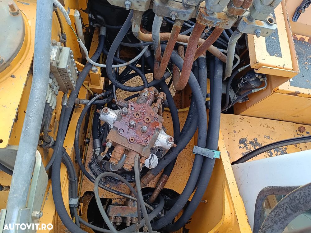 Liebherr R924B HDSL - 11