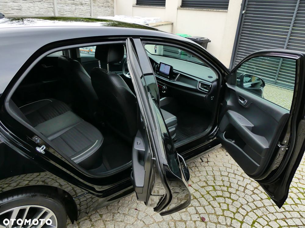 Kia Rio - 20