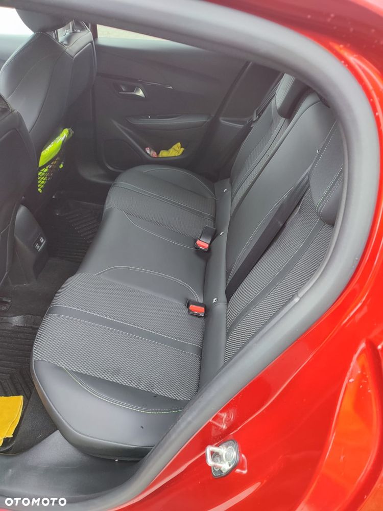 Peugeot 208 1.2 mHEV GT - 18