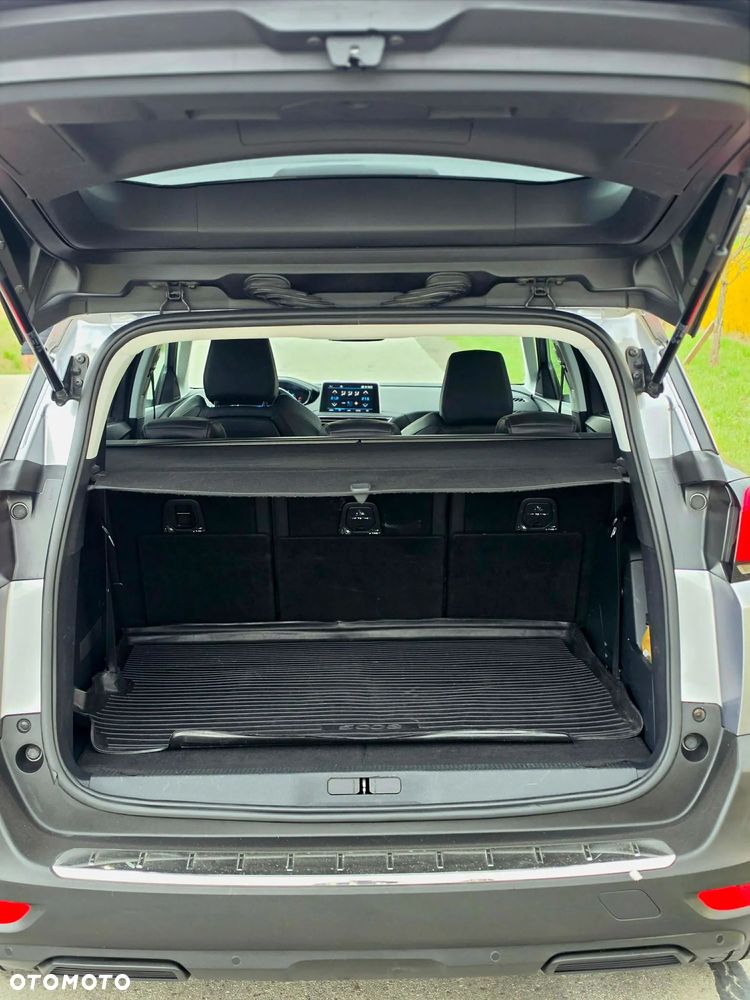 Peugeot 5008 - 10
