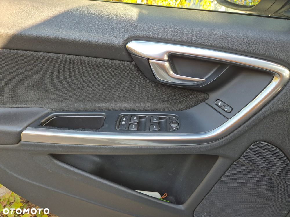 Volvo V60 D2 - 8