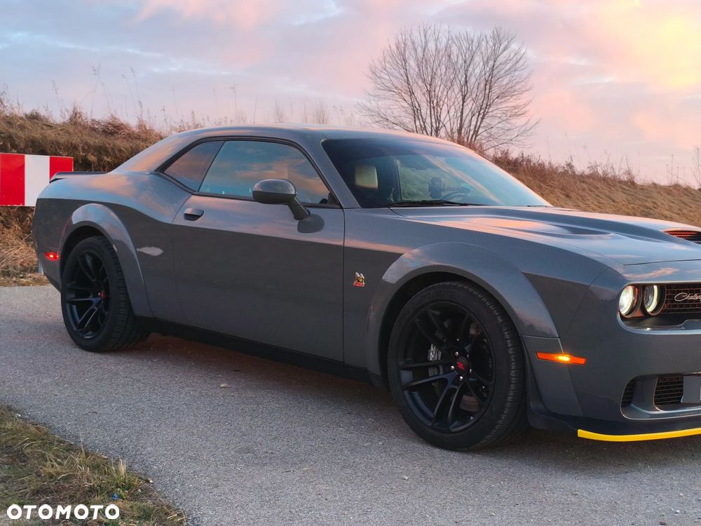 Dodge Challenger 6.4 Scat Pack Widebody - 8