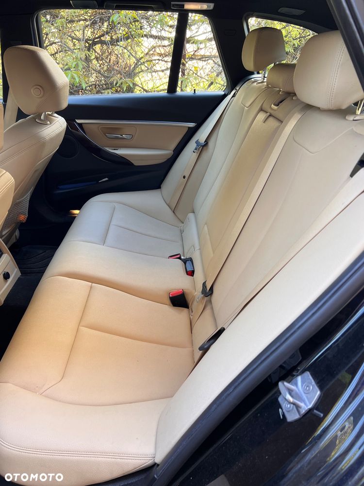 BMW Seria 3 330i xDrive Edition Luxury Line Purity - 8