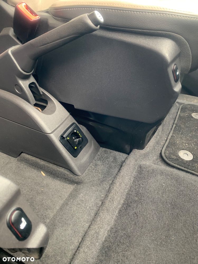 Ford Tourneo Custom 2.0 TDCi L2 Titanium - 22