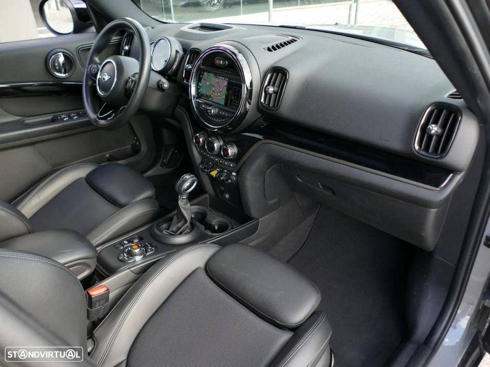 MINI Countryman Cooper SE ALL4 Auto - 31