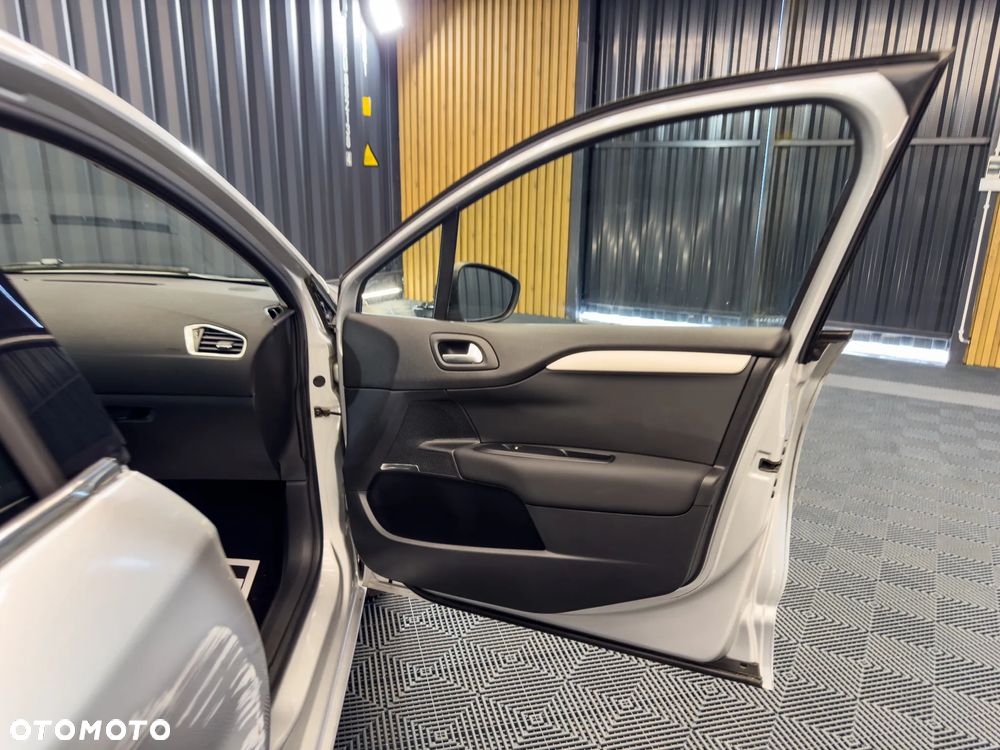 Citroën C4 HDi 115 Exclusive - 20
