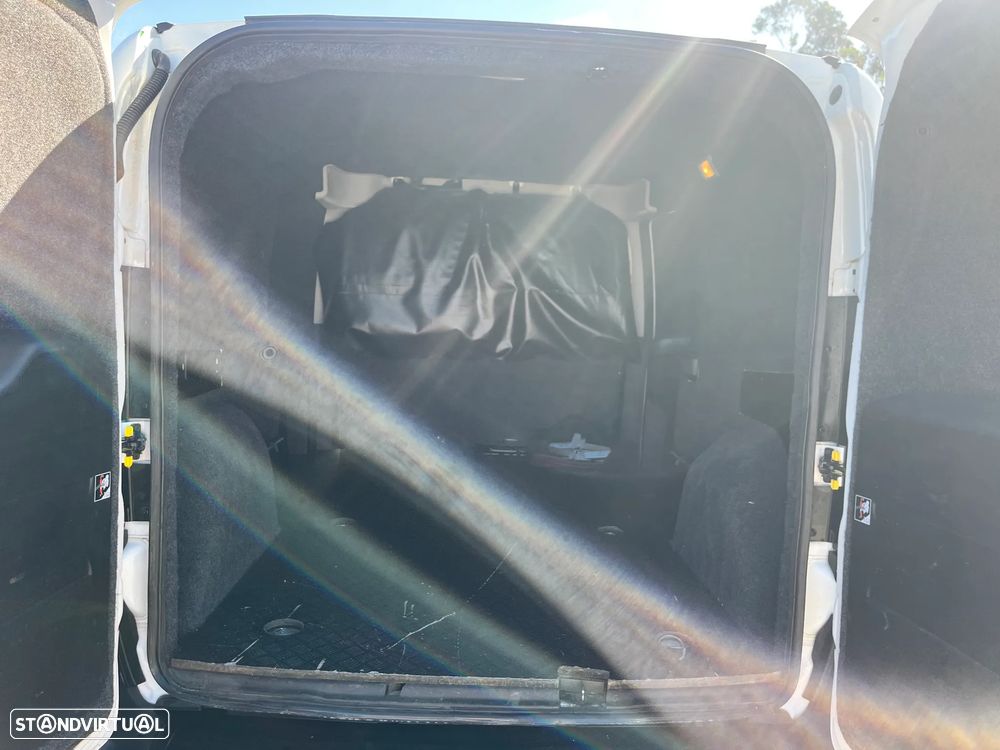 Fiat DOBLO 1.6 120cv MAXI - 6