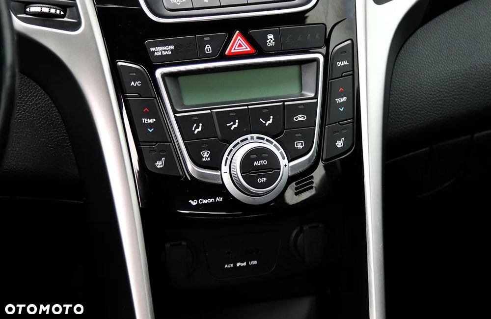 Hyundai i30 1.6 GDI Premium - 23