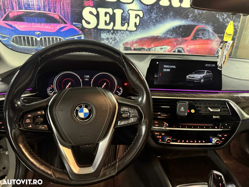 BMW Seria 5 520d xDrive AT - 12