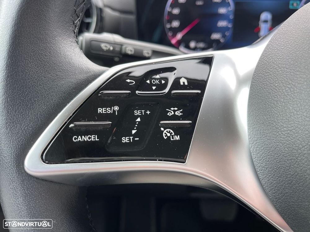 Mercedes-Benz A 200 Standard - 23