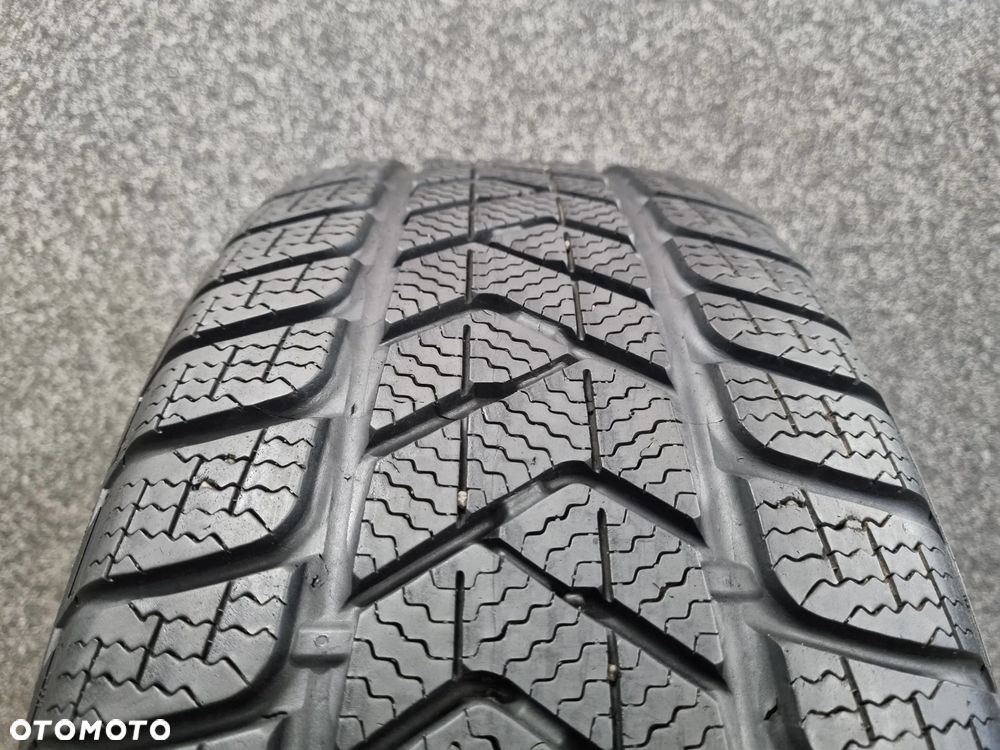 Pirelli Sotto Zero 3 215/65/16 98H 1szt. - 2