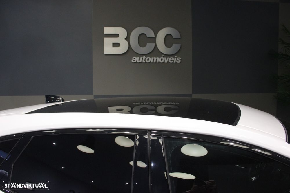 Jaguar E-Pace 1.5 P300e R-Dynamic SE AWD Aut. - 6