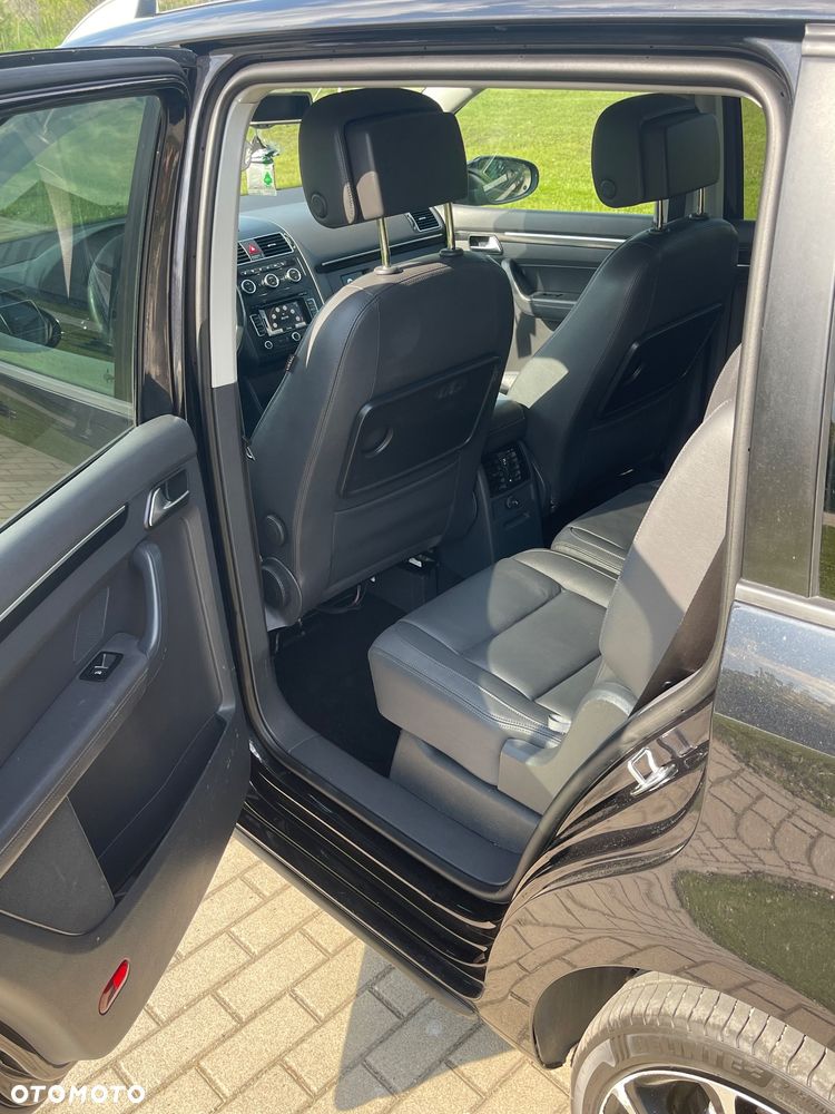 Volkswagen Touran 2.0 TDI DPF DSG Highline - 13