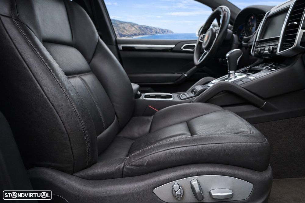 Porsche Cayenne S Tiptronic S - 4