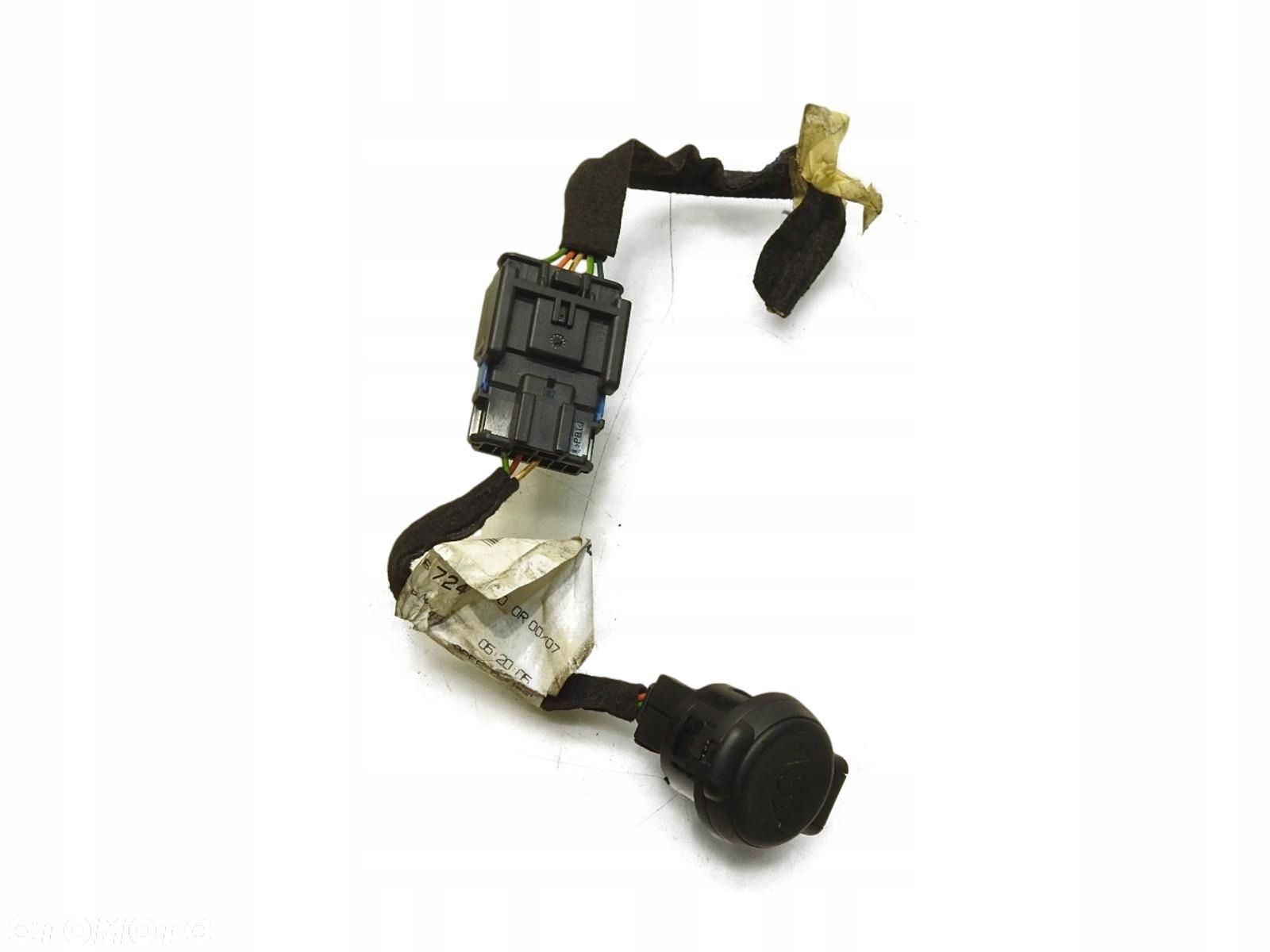 GNIAZDO AUX PEUGEOT 5008 I 9672477880 - 1