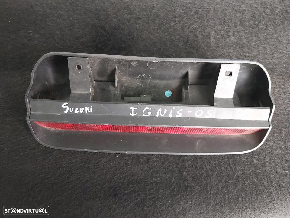 Terceiro Stop Suzuki Ignis 2005 - 1