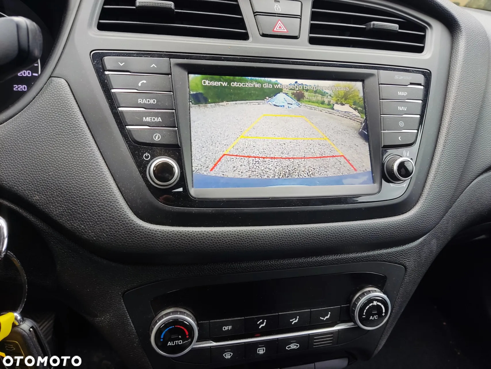 Hyundai i20 - 24