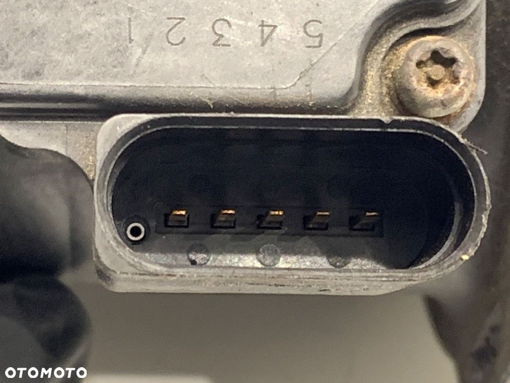 PRZEPŁYWOMIERZ  AUDI A6 C5 (4B2) 1997 - 2005 3.0 162 kW [220 KM] benzyna 2001 - 2005 06C133471A - 3