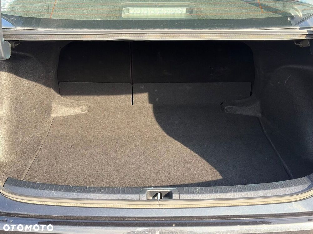 Toyota Corolla - 14