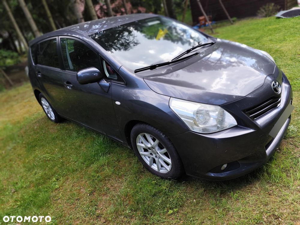 Toyota Verso 2.0 D-4D - 1