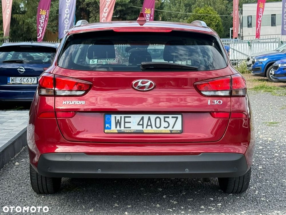 Hyundai i30 1.5 DPI Classic + - 8