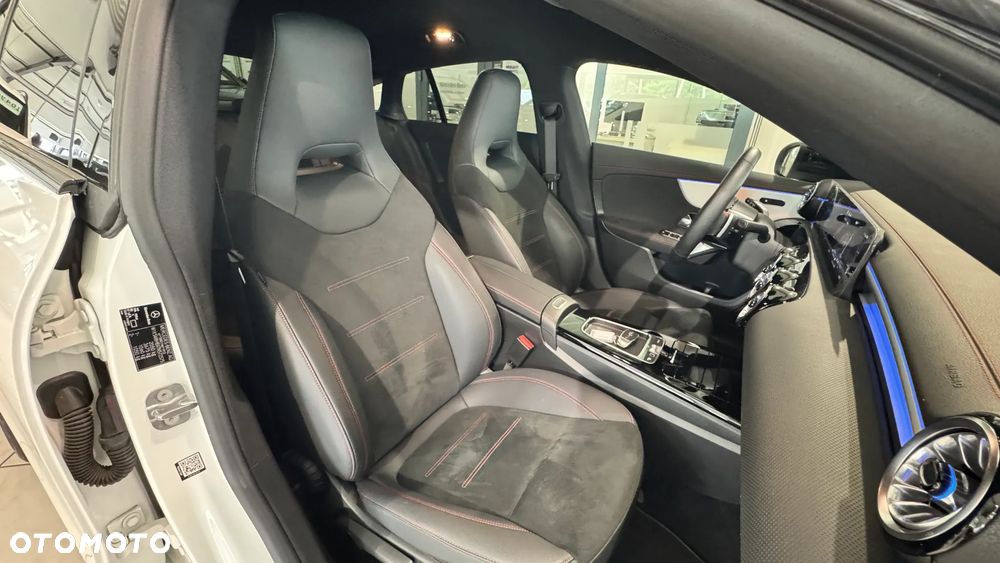 Mercedes-Benz CLA 200 mHEV AMG Line 7G-DCT - 30