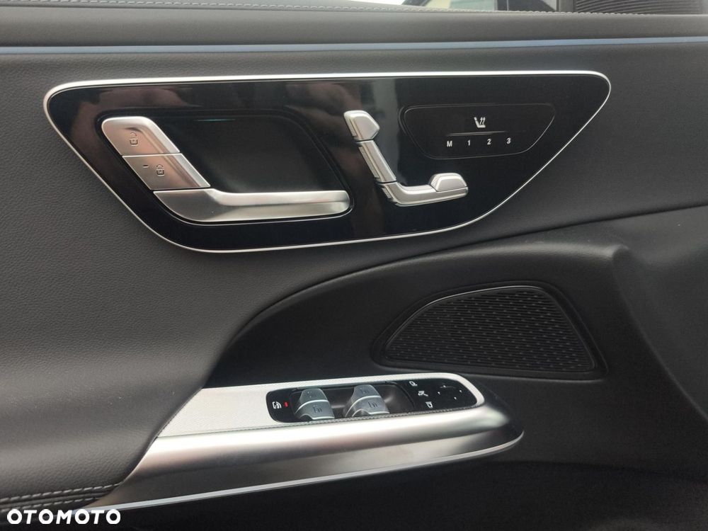 Mercedes-Benz Klasa E - 12