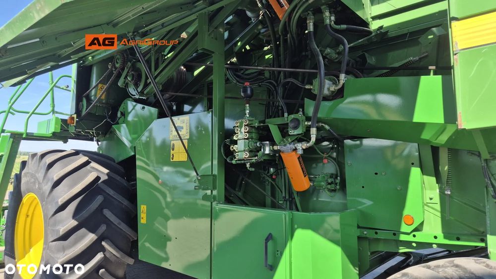 John Deere 2264 Hillmaster 1999R - 8