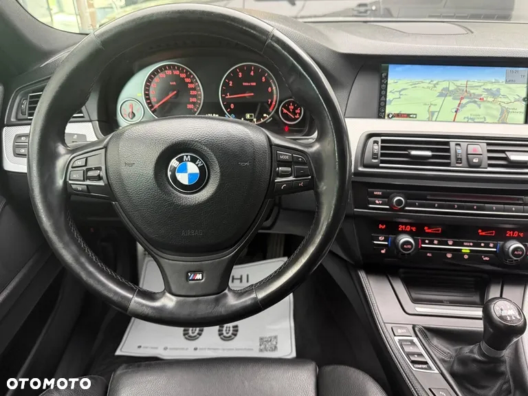 BMW Seria 5 520i - 22