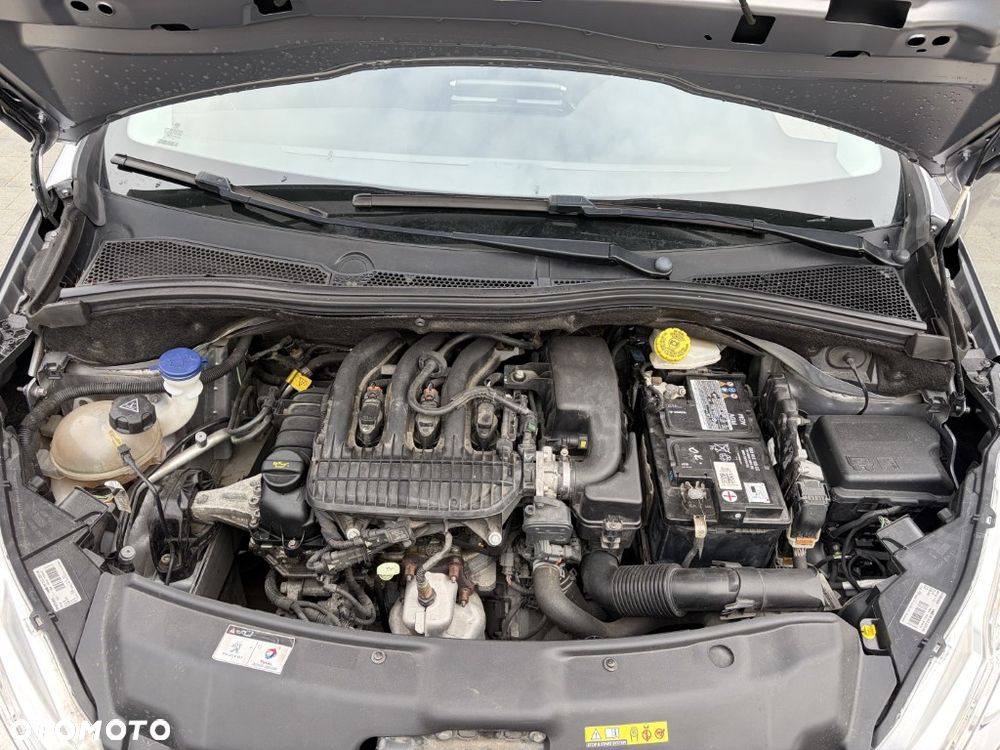 Peugeot 208 PureTech 82 Stop & Start Signature - 24
