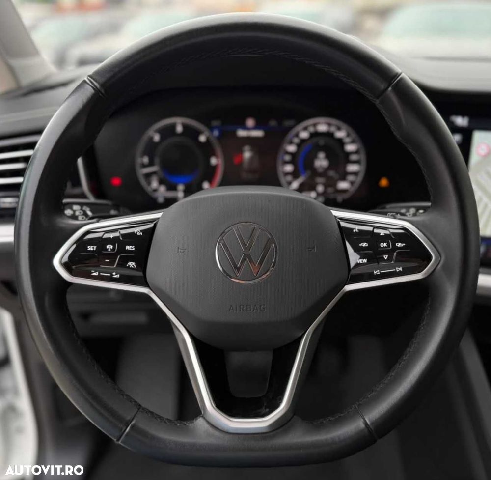 Volkswagen Touareg - 27