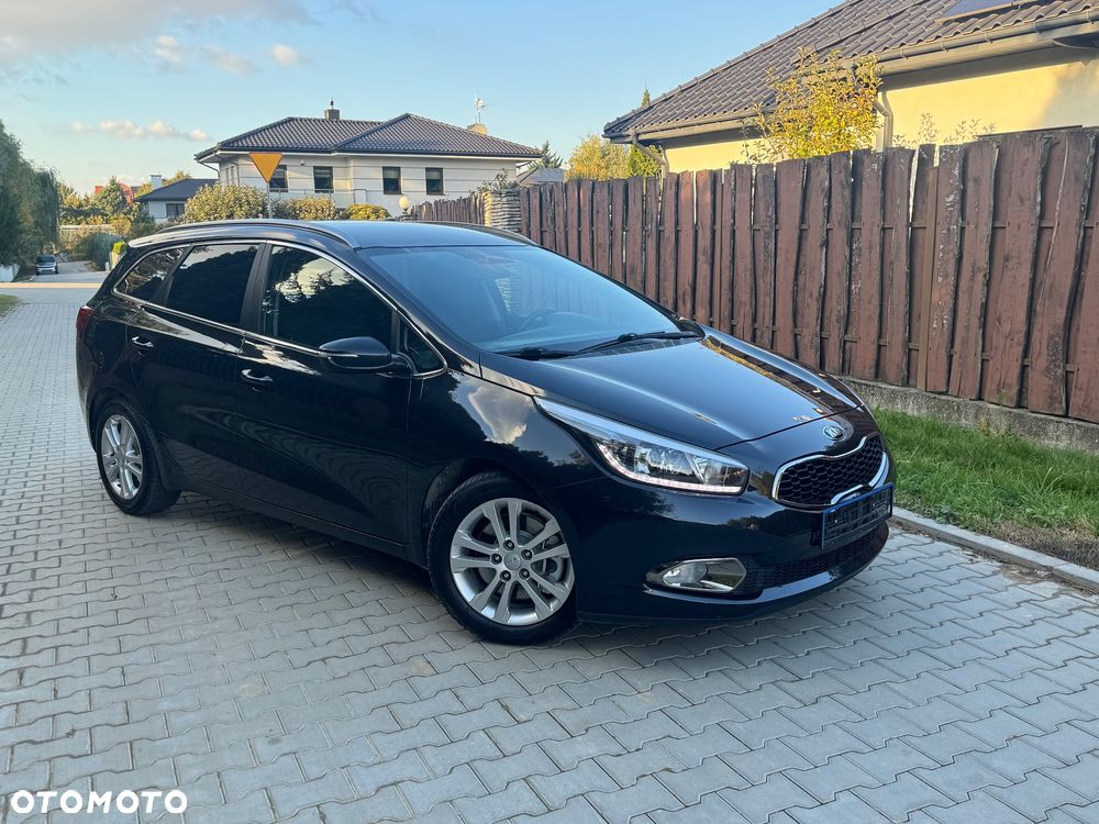 Kia Ceed 1.6 GDI Fifa World Cup Edition - 2