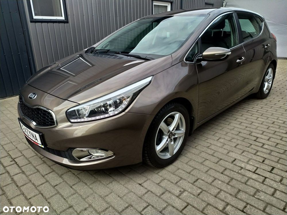 Kia Ceed 1.6 GDI Dream Team Edition - 3