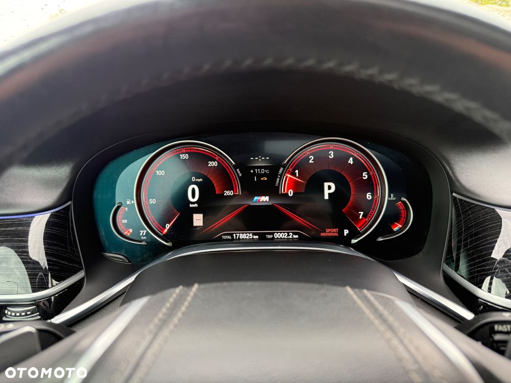 BMW Seria 7 750Li - 26