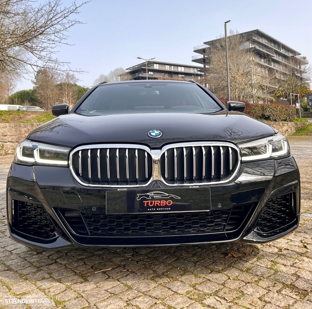 BMW 530 e Pack Desportivo M - 13