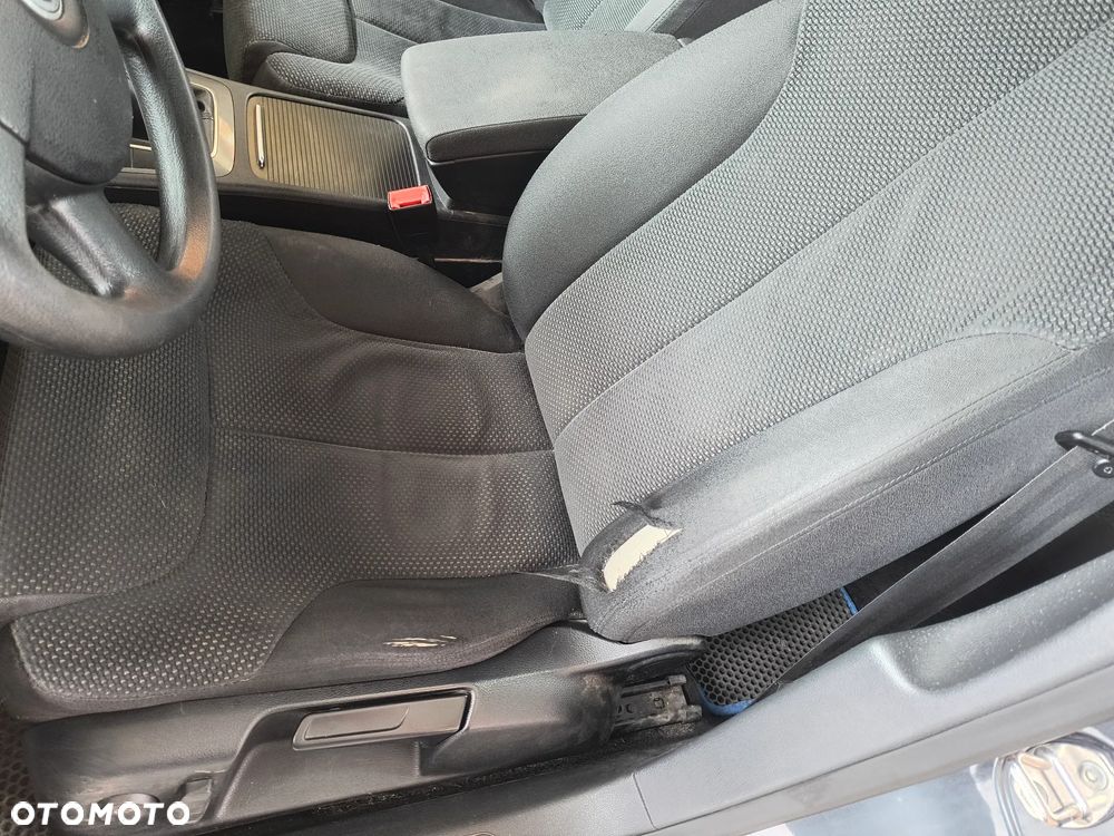 Volkswagen Passat 1.9 TDI Comfortline - 15