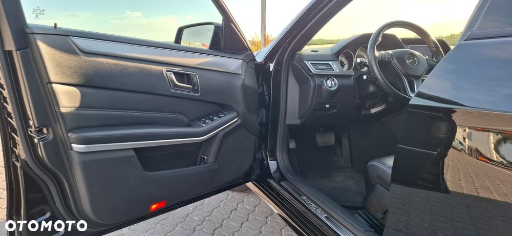 Mercedes-Benz Klasa E 220 BlueTEC 9G-TRONIC - 23