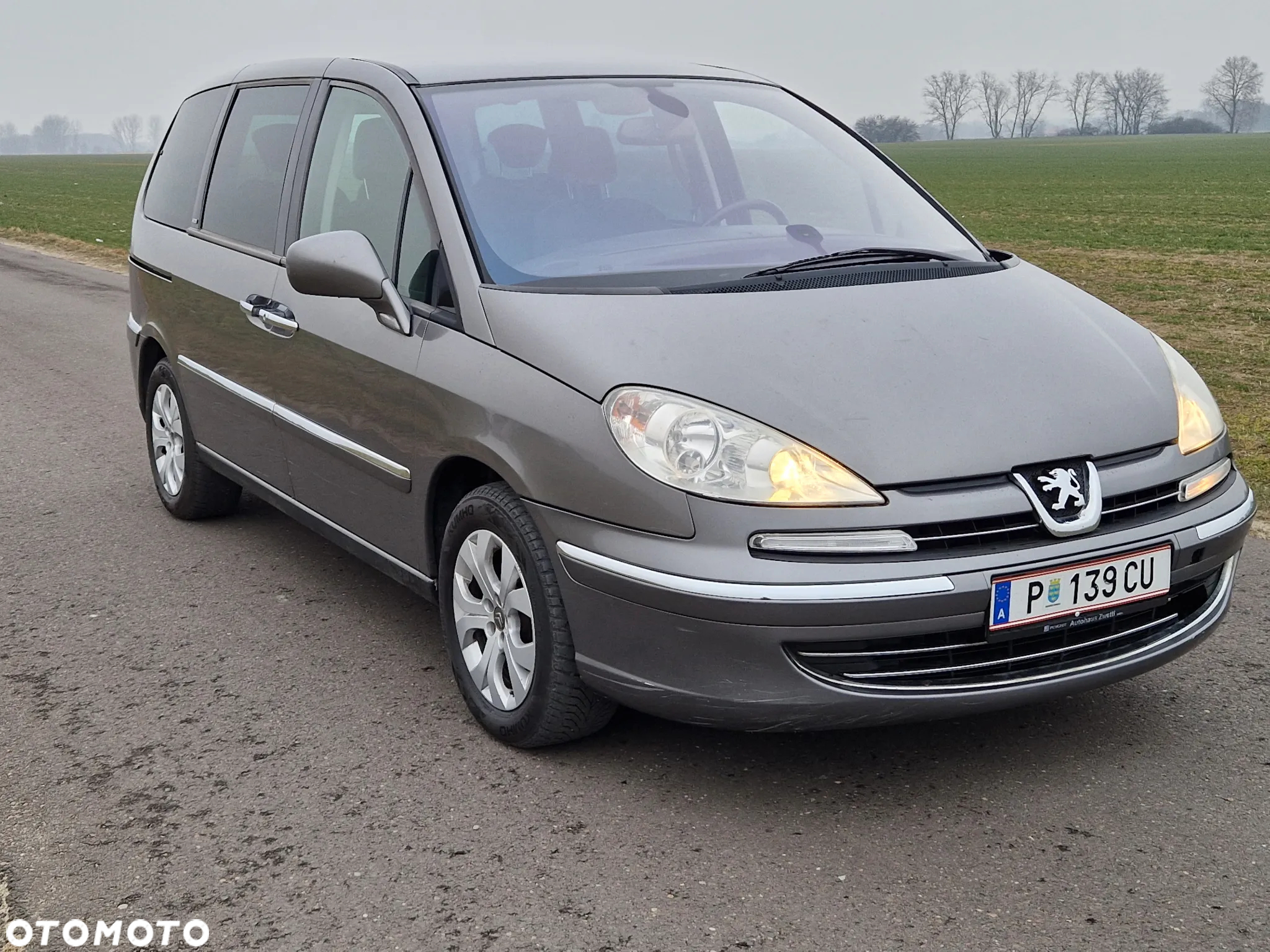Peugeot 807 HDi 135 Family - 2