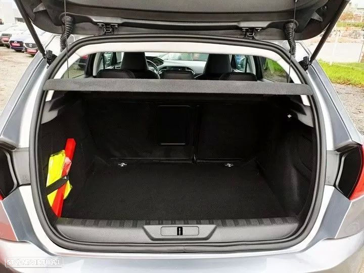 Peugeot 308 1.2 PureTech GT Pack - 5