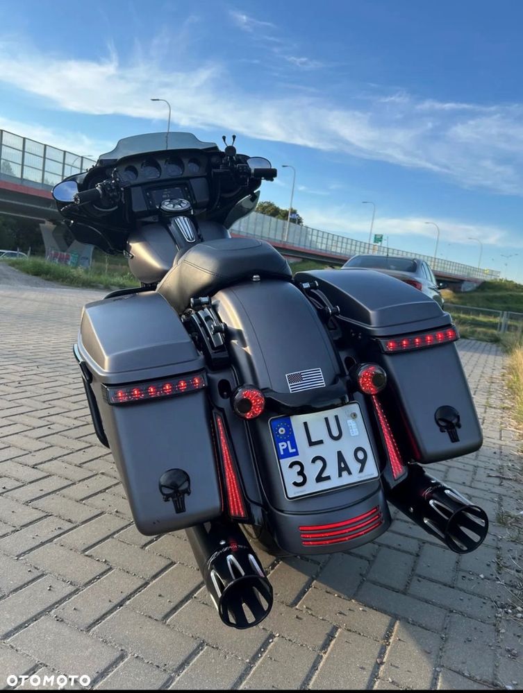 Harley-Davidson Touring Street Glide - 20