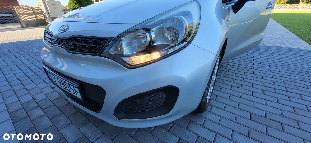 Kia Rio 1.2 Attract - 26
