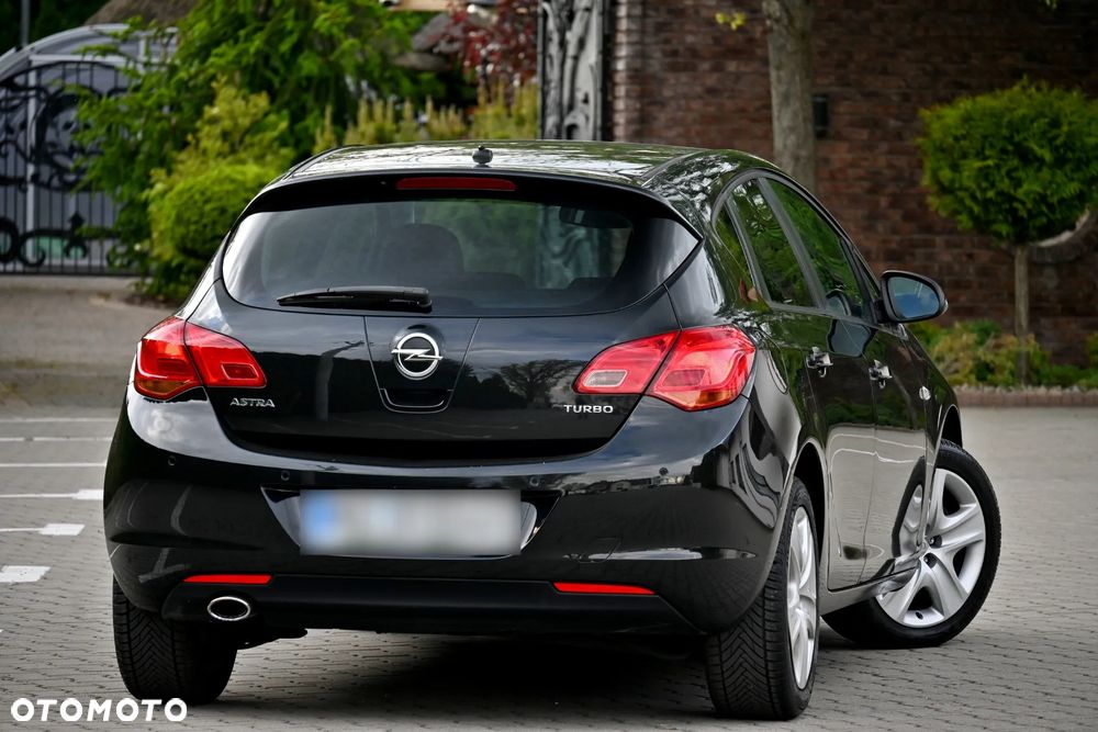 Opel Astra 1.4 T Enjoy - 12