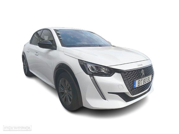 Peugeot e-208 Allure - 3