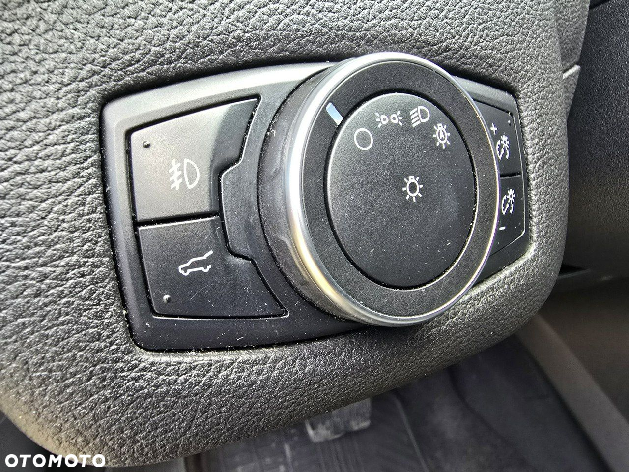 Ford Kuga - 21