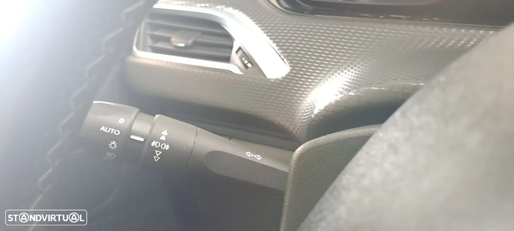 Peugeot 208 1.6 BlueHDi Allure - 55