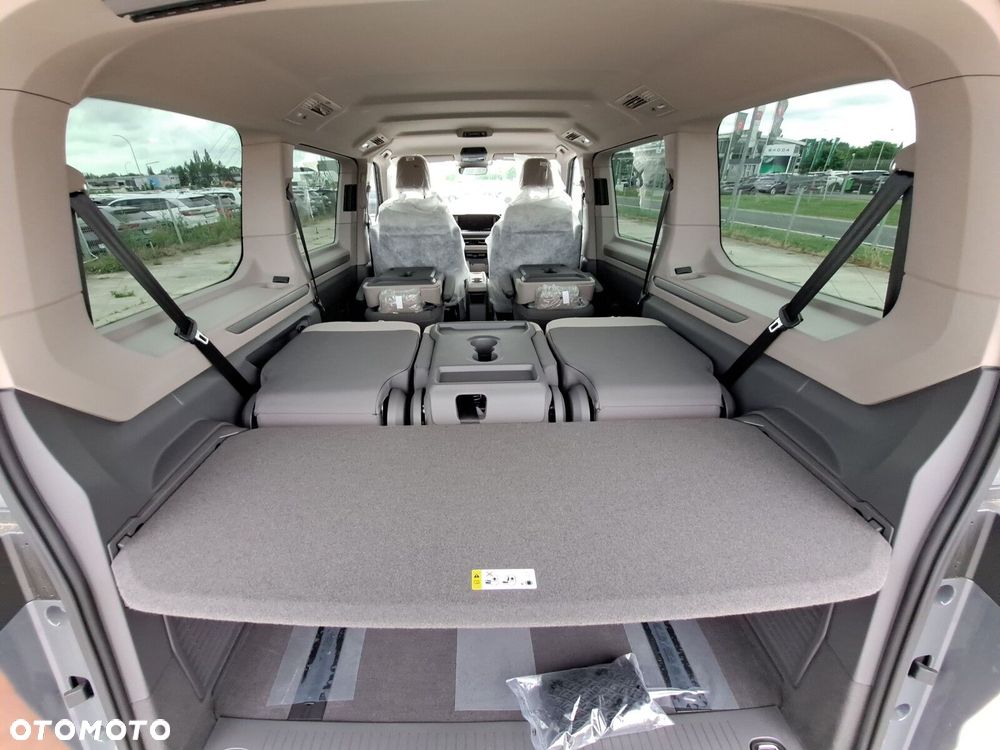 Volkswagen Multivan - 17